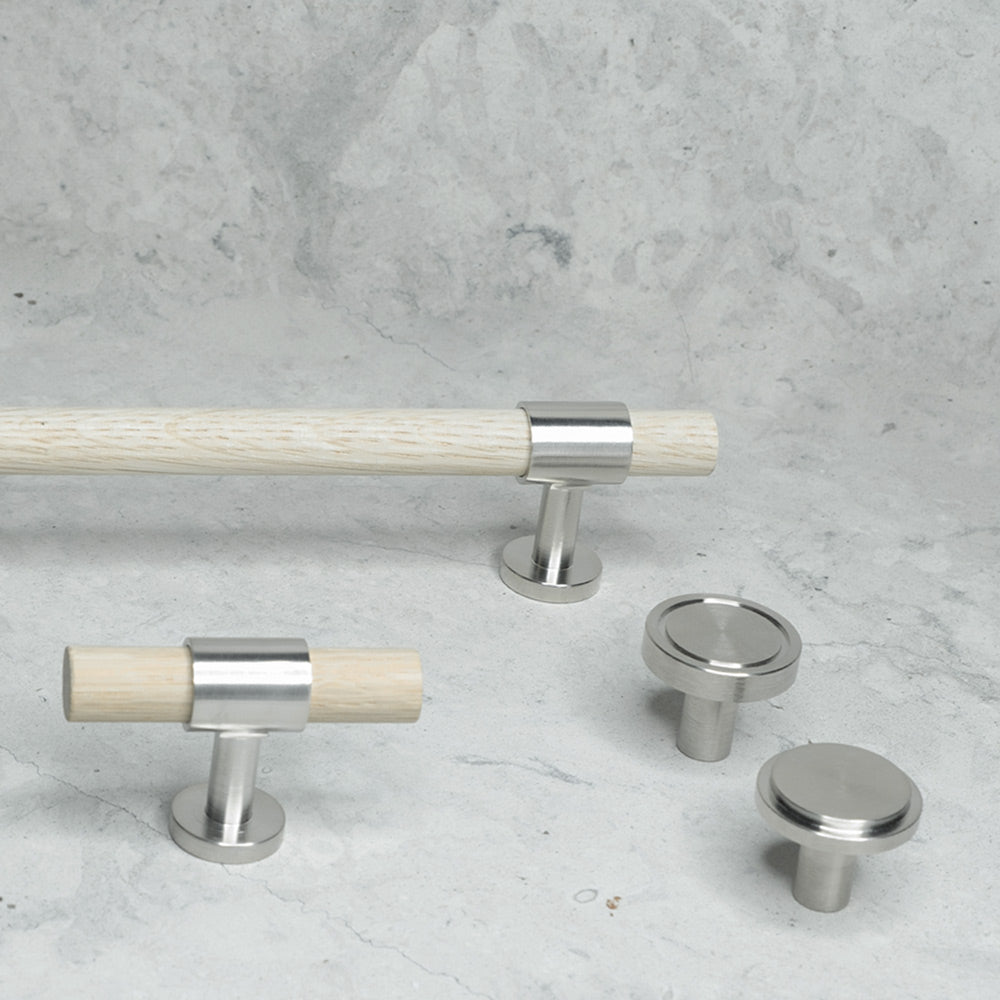 SIGNATURE 20 nickel / oak - luxury hardware collection with knobs, T-bars, pull bars by BRANDT Collective