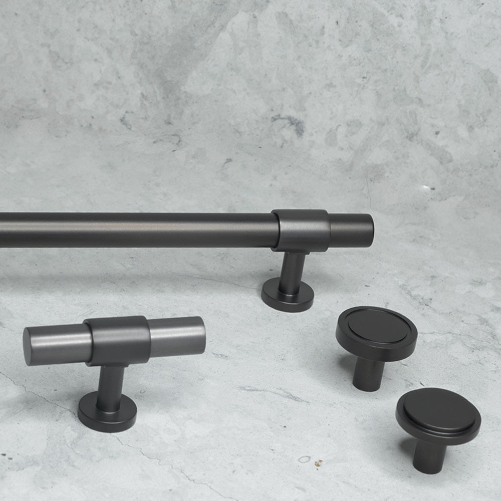 SIGNATURE 20 burnished brass / burnished brass - luxury hardware collection with knobs, T-bars, pull bars by BRANDT Collective