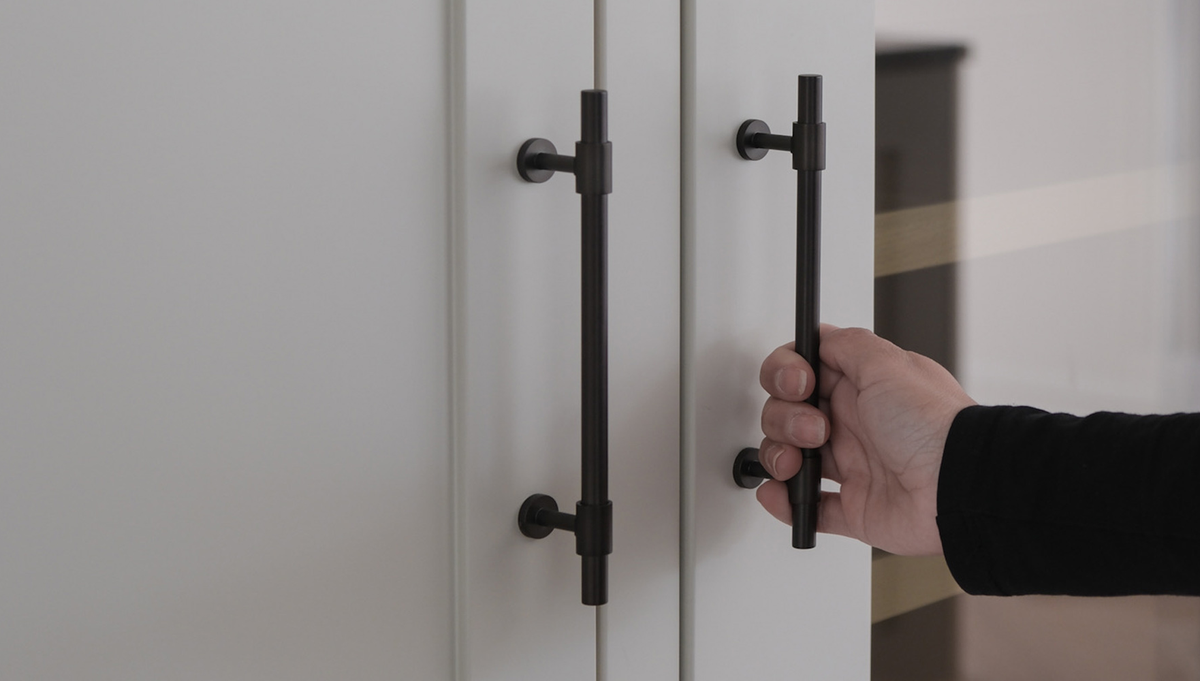 BRANDT Collective hardware pull bars