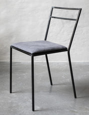 AMASS dining chair - Black metal / Fabric (archive PICK-UP)