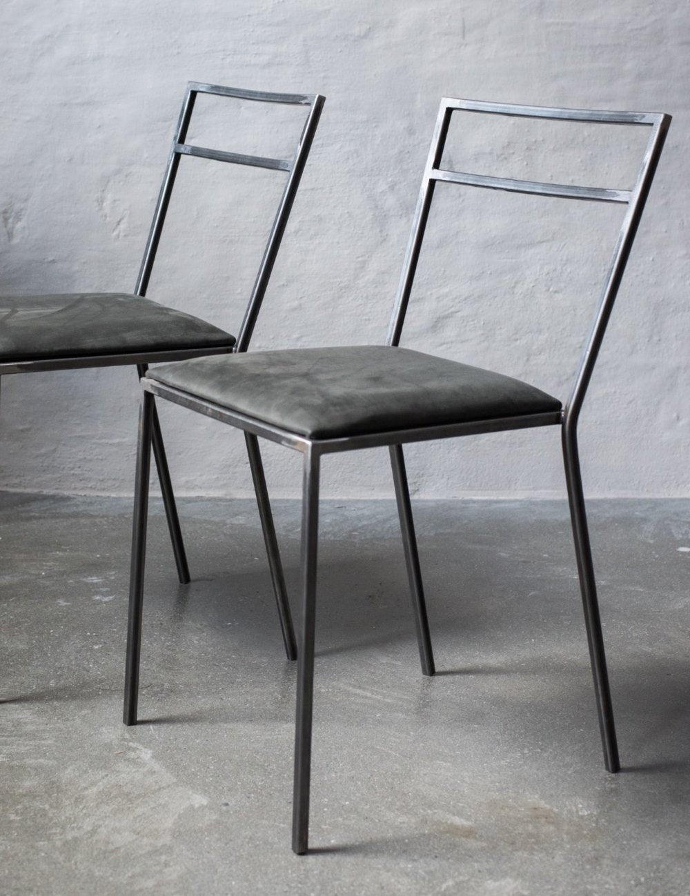 AMASS dining chair - Grey metal / Fabric (archive PICK-UP)