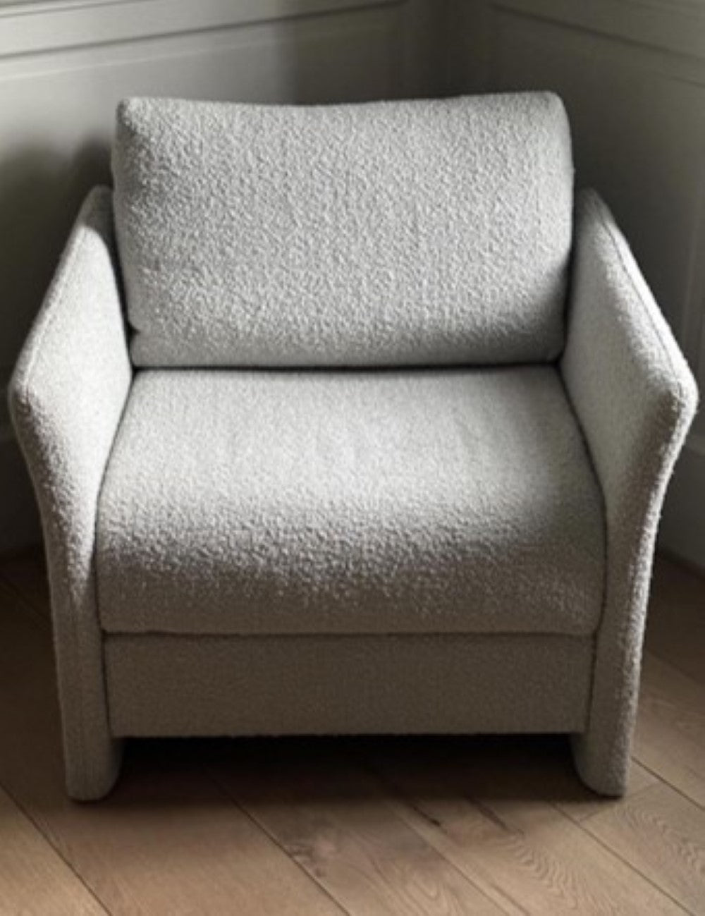 BLOOM-lounge-chair_boucle_1.jpg