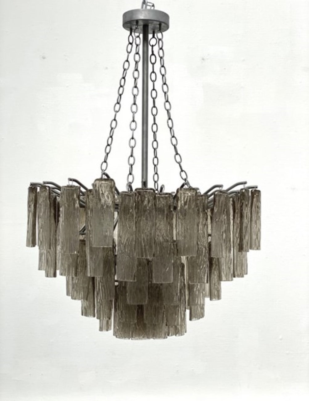 ILLUME-chandelier-round_2.jpg