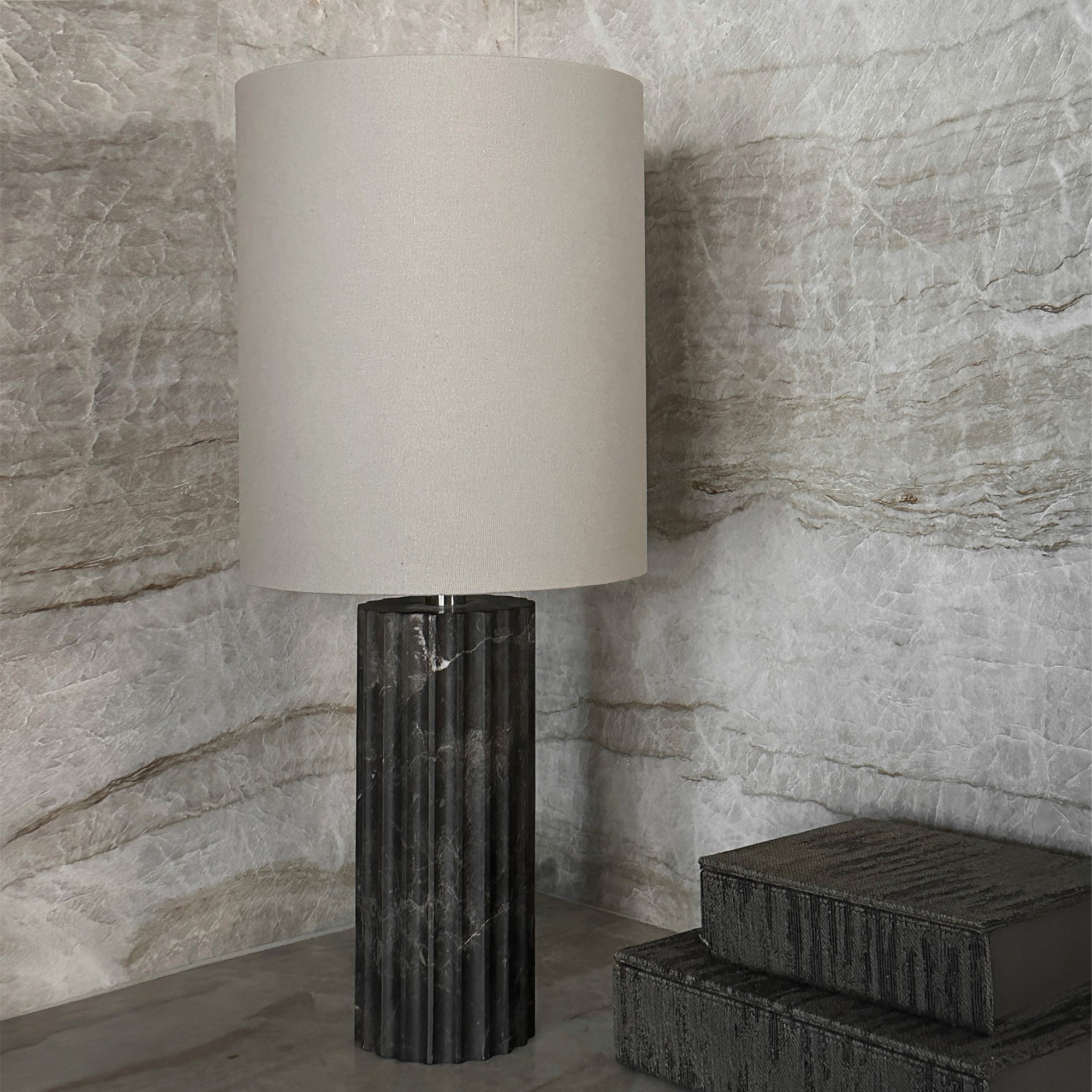 BRANDT Collective COLONNADE table lamp in brown black marble with grey shade