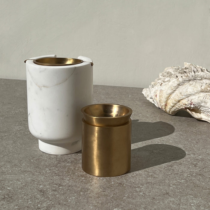 BRANDT Collective AURA Oil Burner in White marble with brass bowl