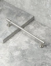 REFINED END pull bar 186 mm in Brushed Nickel/Brushed Nickel. Modern cabinet hardware made of solid brass by BRANDT Collective.