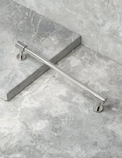 REFINED END pull bar 186 mm in Polished Nickel/Polished Nickel. Modern cabinet hardware made of solid brass by BRANDT Collective.