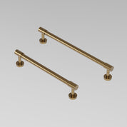 REFINED END pull bar handle 154 & 186 mm in Brushed Brass/Brushed Brass. Luxury cabinet hardware made of solid brass by BRANDT Collective.