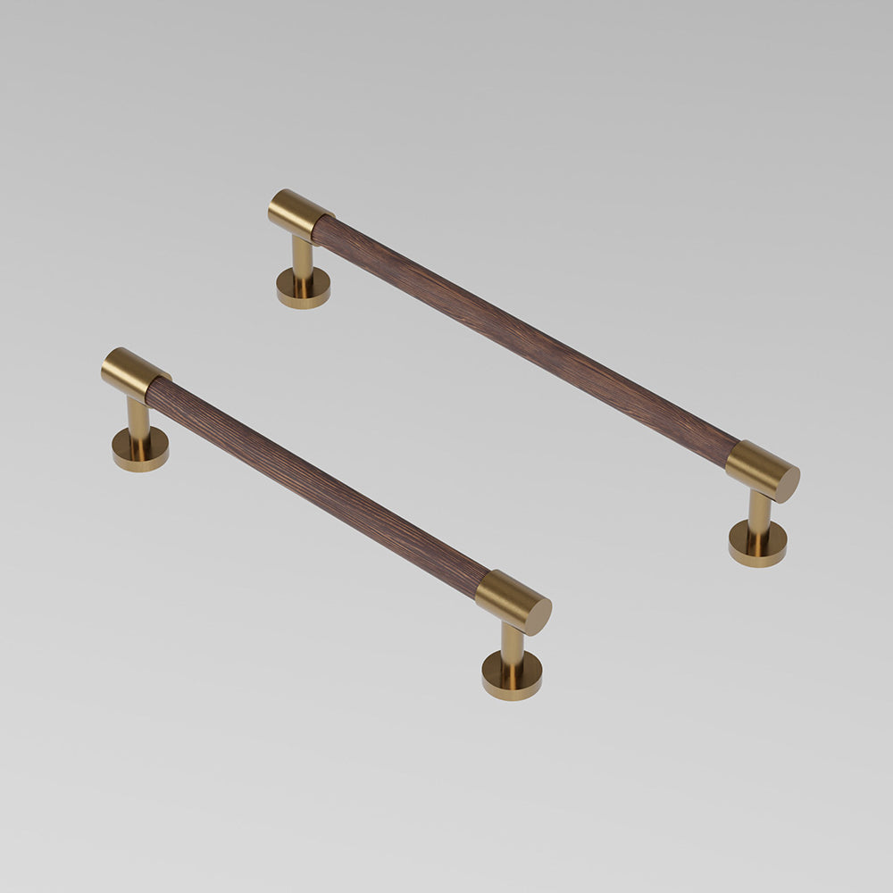 REFINED END pull bar handle 154 mm in Brushed Brass/Wenge. Luxury cabinet hardware made of solid brass by BRANDT Collective.