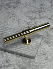 SIGNATURE 20 T-bar 113 mm in polished brass by BRANDT Collective luxury cabinet hardware