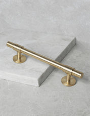 SIGNATURE pull bar 188 mm - Brass/Brass