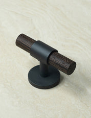 SIGNATURE 30 T-bar handle 60 mm in Nearly Black/Wenge. Luxury kitchen hardware made of solid brass by BRANDT Collective. 