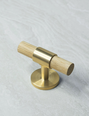 SIGNATURE T-bar 60 mm - Brass/Oak