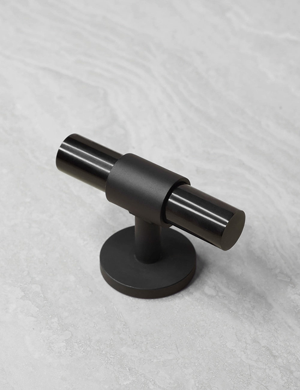 Black Horn. Luxury kitchen hardware made of solid brass by BRANDT Collective.