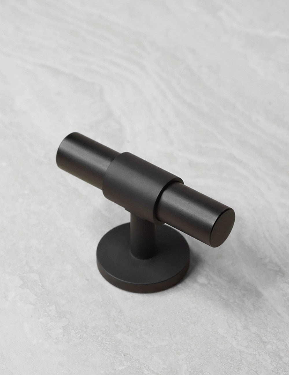 Nearly Black. Luxury kitchen hardware made of solid brass by BRANDT Collective.