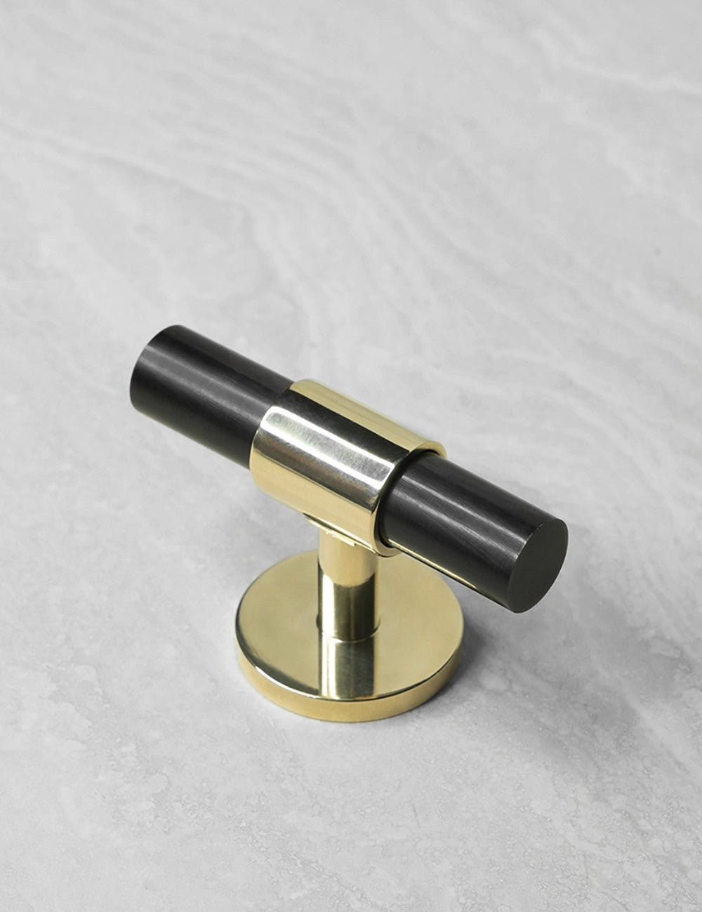 Black Horn. Luxury kitchen hardware made of solid brass by BRANDT Collective.