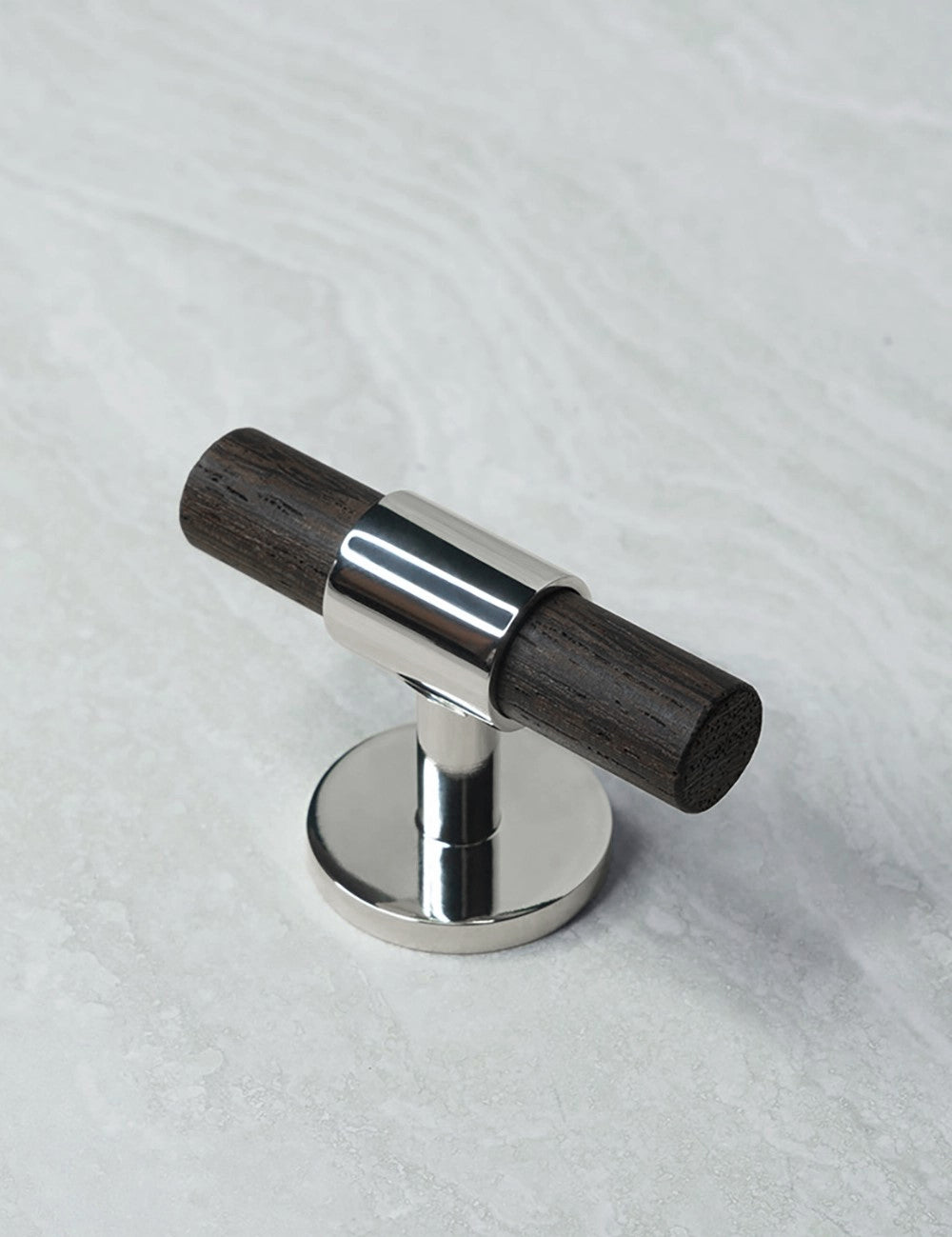 SIGNATURE 30 T-bar 60 mm in Polished Nickel/Wenge. Luxury kitchen hardware made of solid brass by BRANDT Collective.