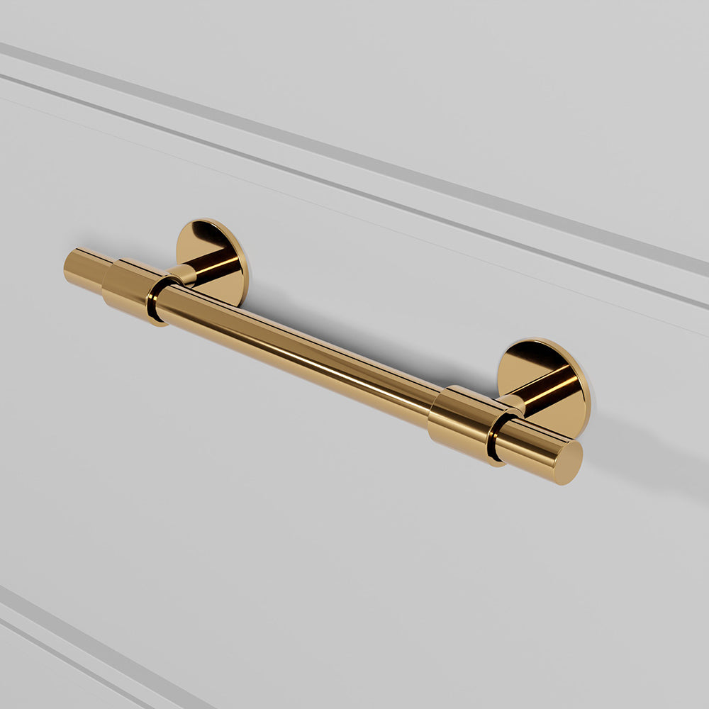 SIGNATURE 30 Pull bar handle 188 mm in Polished Brass/Polished Brass. Luxury kitchen hardware made of solid brass by BRANDT Collective.