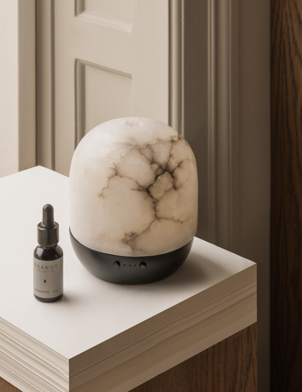 SERENE diffuser with alabaster marble shade