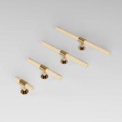 SIGNATURE 20 T-bar 113 mm in polished brass and oak by BRANDT Collective luxury cabinet hardware